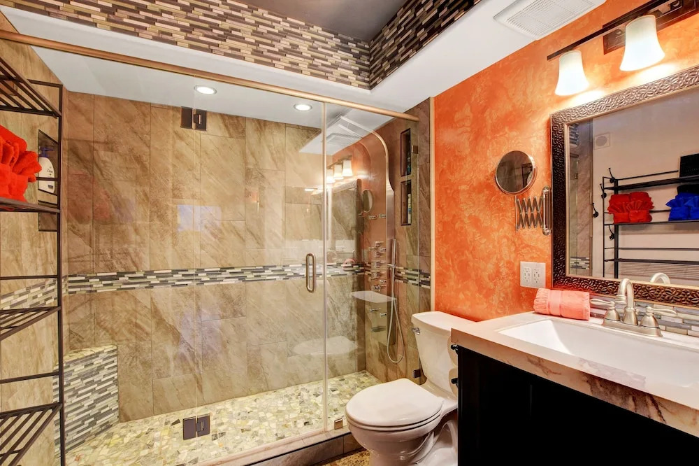 Renovated 2 Bdrm 2 Bath Condo las Vegas Strip 1 Gb Internet