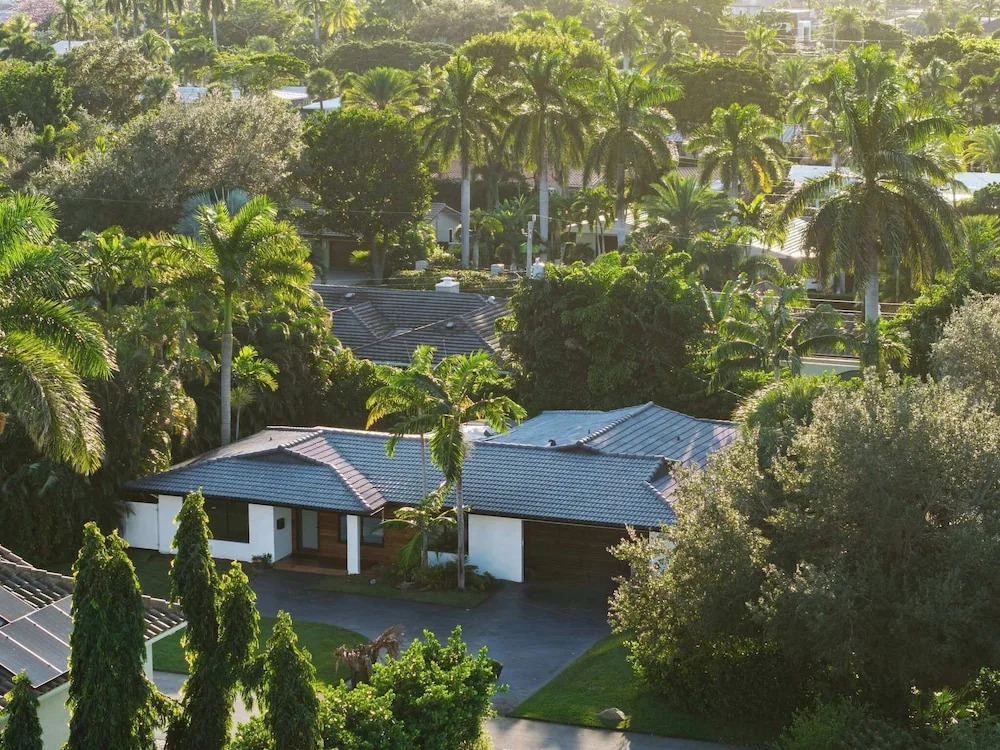 Coral Lane by Rove Travel Heated Pool & BBQ