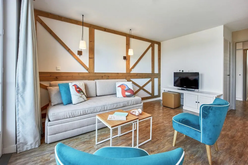 Houlgate Duplex for 8 With Spa