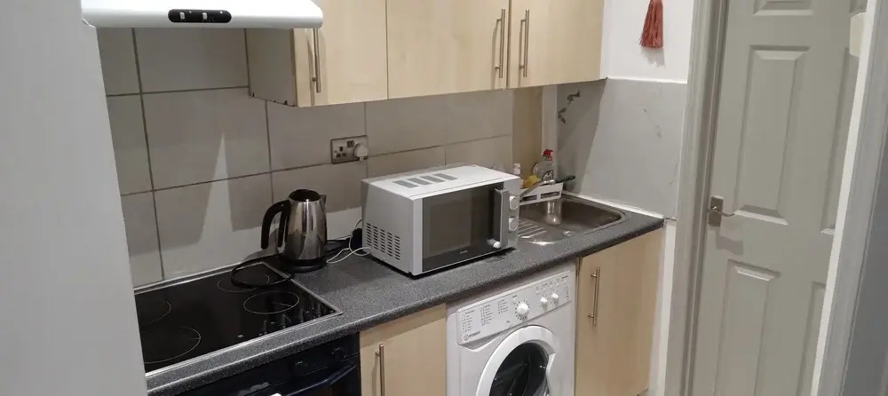 Lovely 1 Bedroom Apartment With Garden