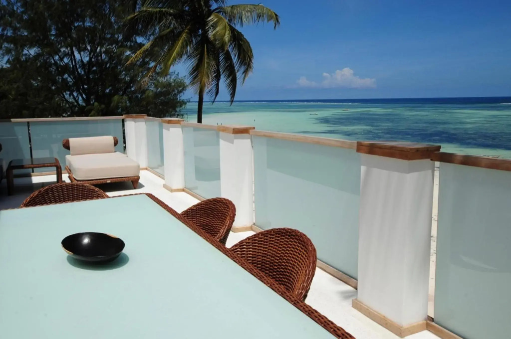 Imani Penthouse - Luxury Ocean View Apartment Nne, Kiwengwa Beach