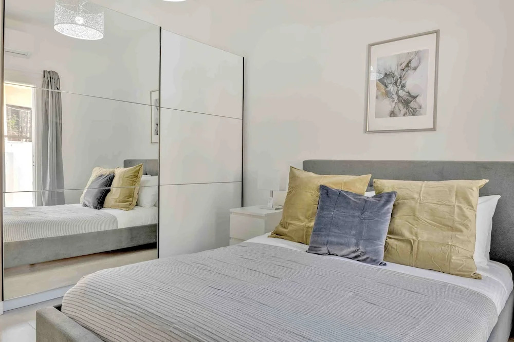 Phaedrus Living: Luxury Residence Faneromeni