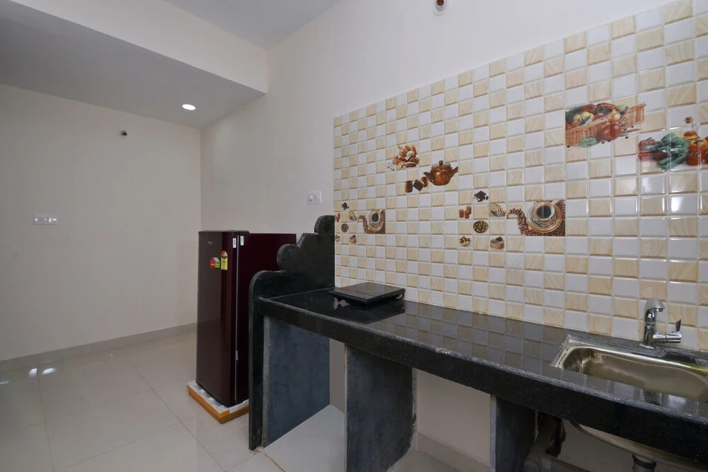 OYO 19828 Home Modern 2BHK Near Club Cubana