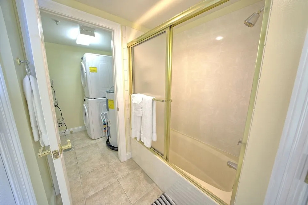 Roomy Condo with Pool and Beach Access - Unit 0502 by RedAwning