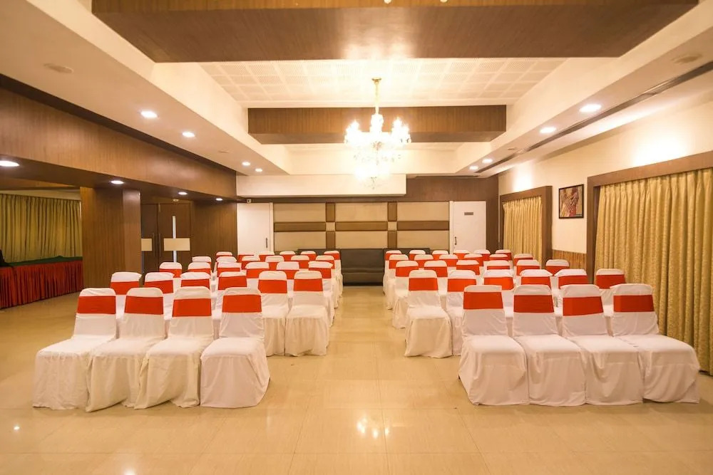 Hotel Express INN, Panvel