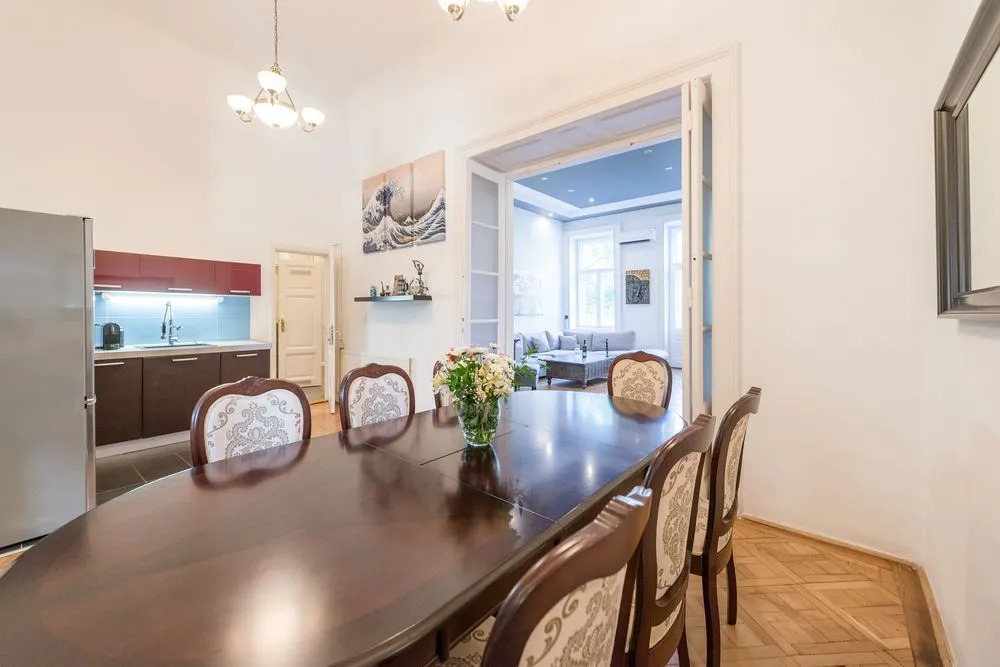 Oasis Apartments - Broadway II
