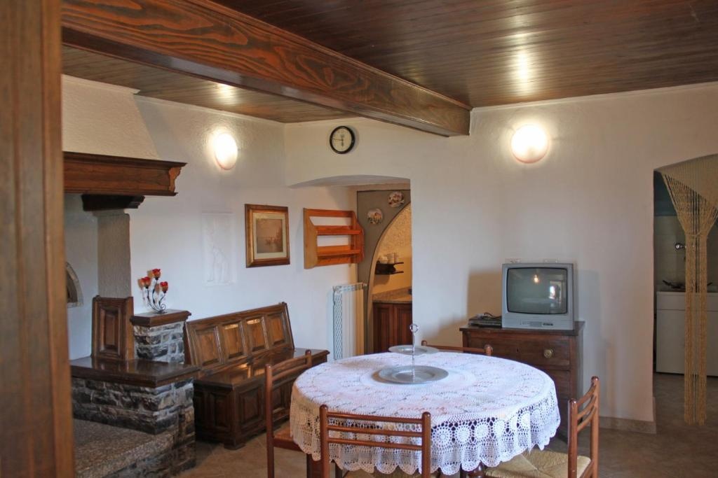 Appartamenti La Tartufaia Country house pool and relax By Gardadomusmea