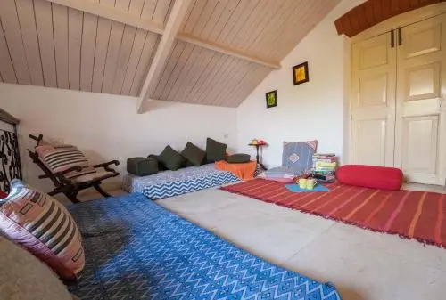 Retreat on Cloud 9 by Vista Rooms