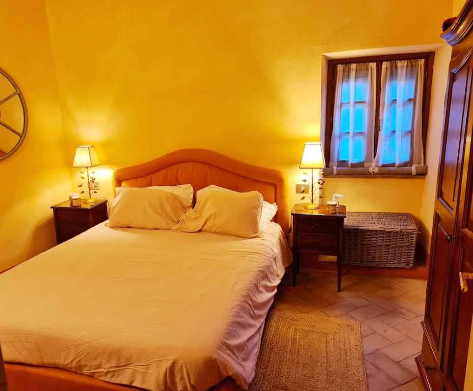 La Terrazza, historic Tuscan stone residence with garden and terrace in Cetona
