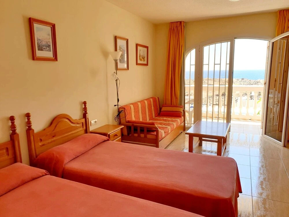 Studio in Costa del Silencio, With Wonderful sea View, Shared Pool, Furnished Terrace - 1 km From the Beach