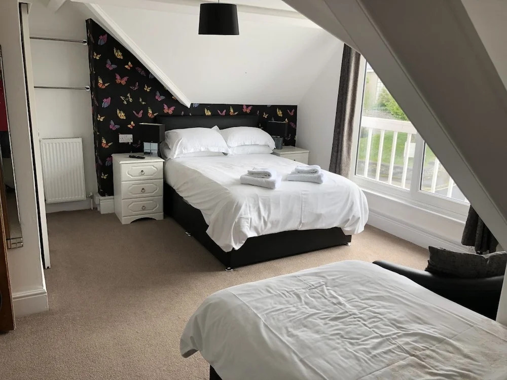 Headlands Guest House