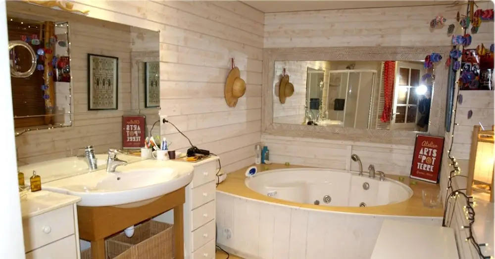 House With 3 Bedrooms in Montluçon, With Enclosed Garden and Wifi