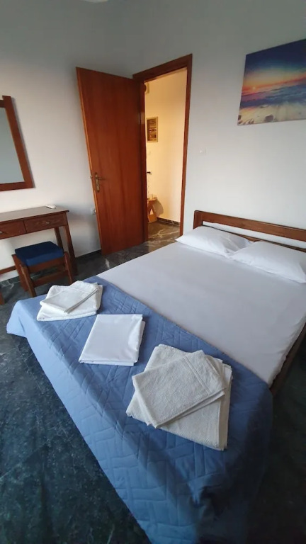 Lefkadi Apartments by the sea