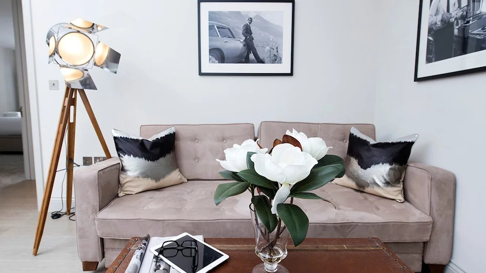 Lovely 2BR flat in West London