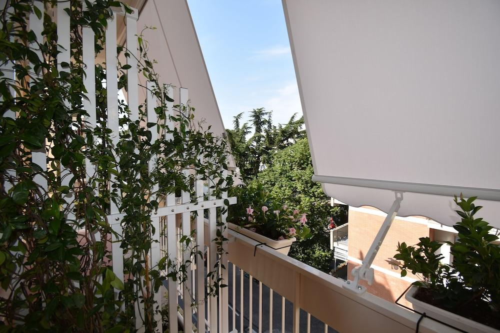 Melody Sorrento Suites