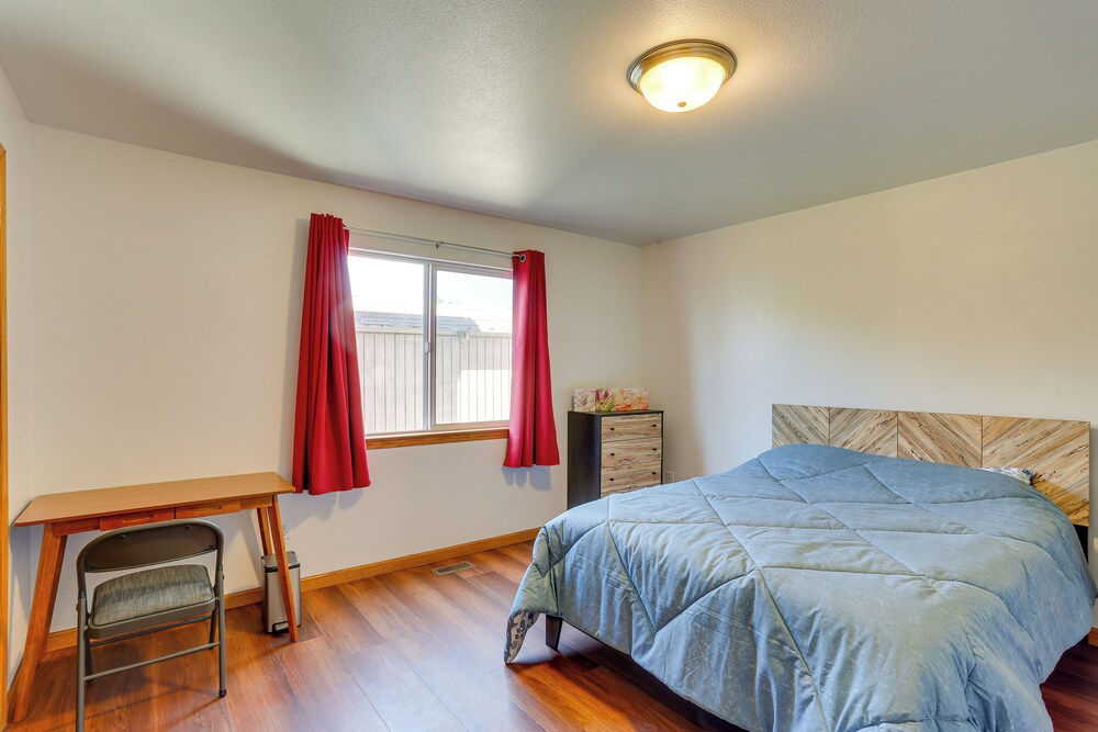 Seaside Eureka Vacation Rental w/ Bay Views!
