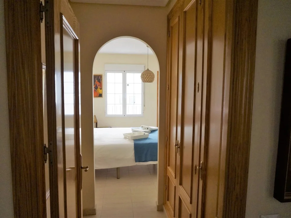 Lovely Apartment in Quiet Area near Beach