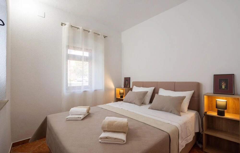 Stunning Home In Dugopolje