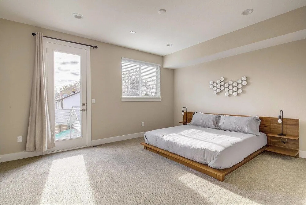 New Stunning Modern Gem in Unbeatable Location