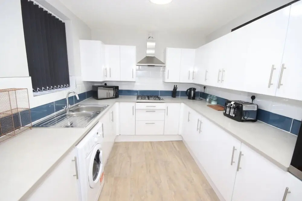 Stunning 6 bed House
