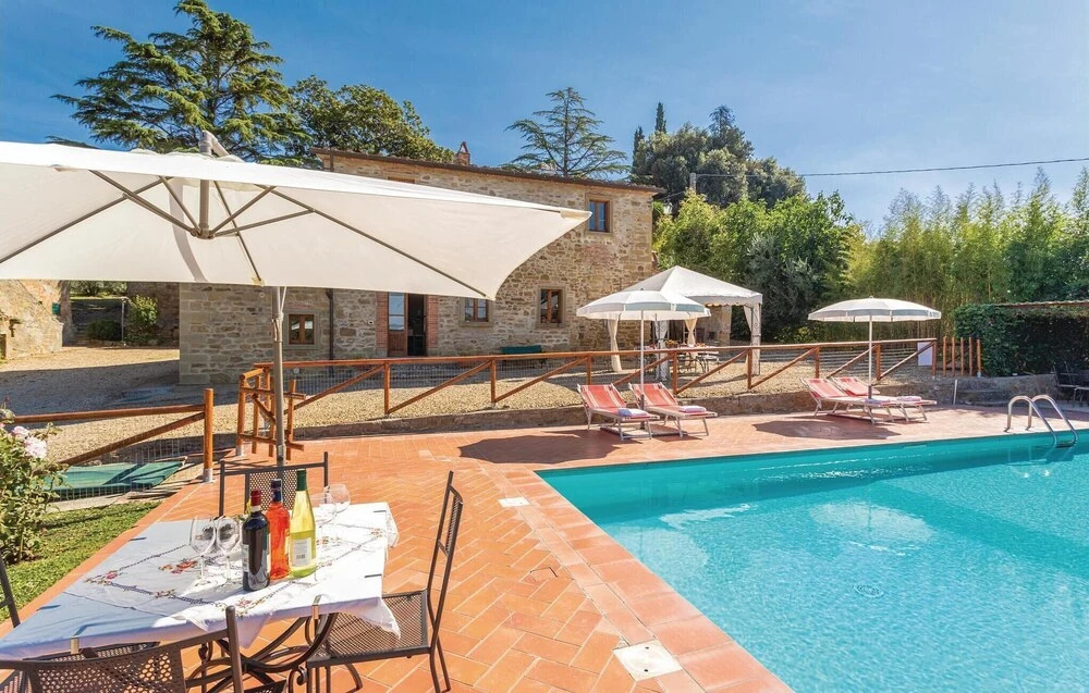 Beautiful Home in Castiglion Fiorentino With 4 Bedrooms, Wifi and Outdoor Swimming Pool