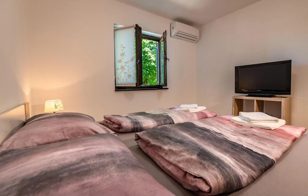 Nice Home in Stifanici With Wifi and 1 Bedrooms