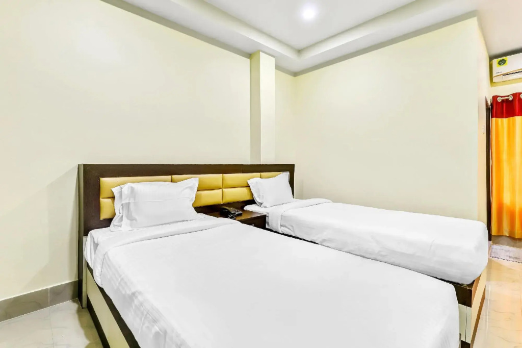 Capital O 85514 Kalpana Hotel