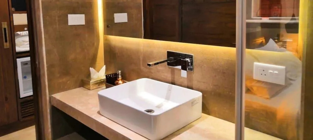 Shivers Oasis Luxury Boutique Resort