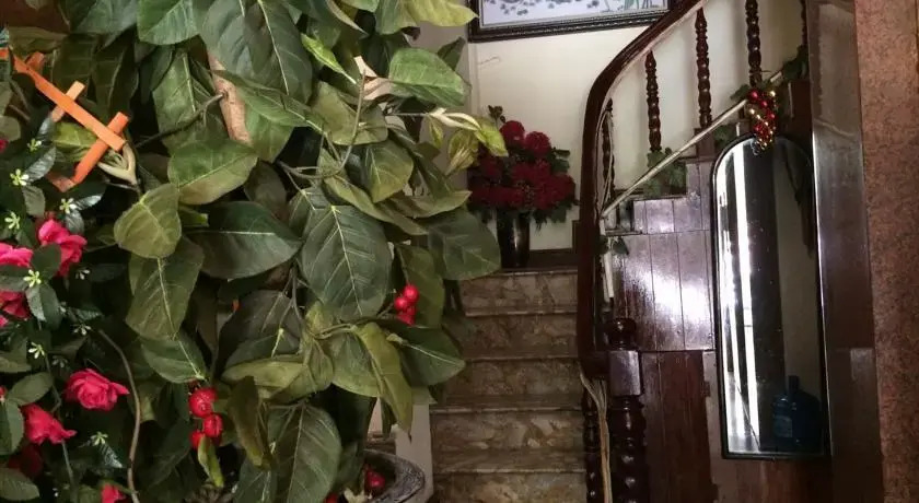 Van Hoa Hotel