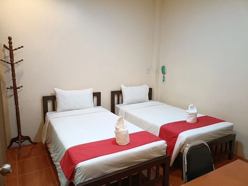 โรงแรมแอมไอม่อน - Am Amoonds Hotel