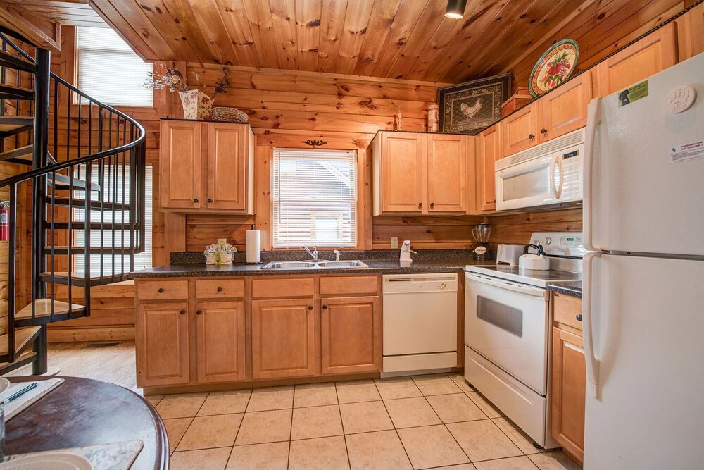 Smokey Bear Haven by Jackson Mountain Rentals