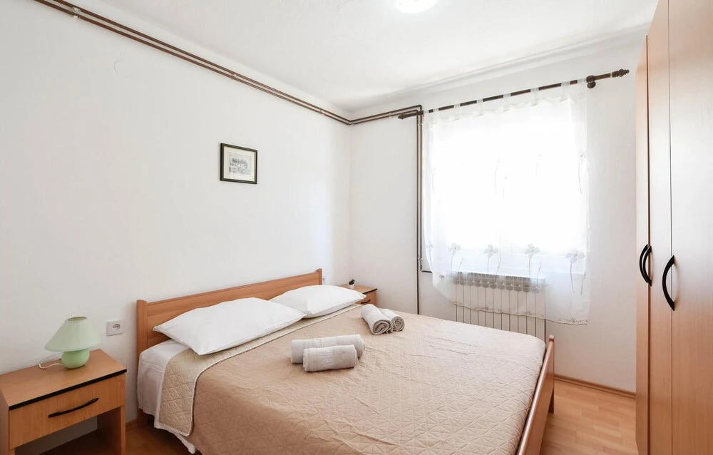 Awesome Home in Poljica With Wifi and 6 Bedrooms