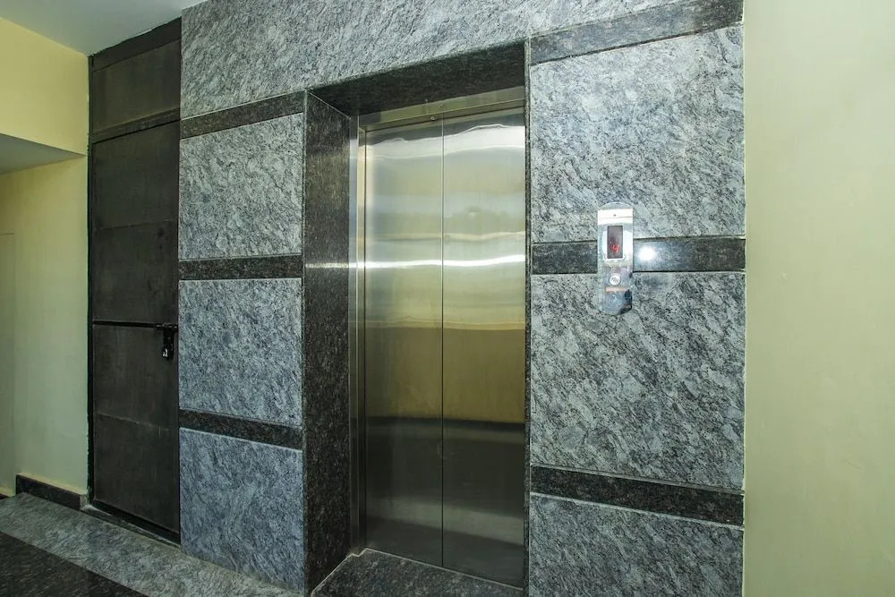 OYO 22837 Chairmen's Hotel