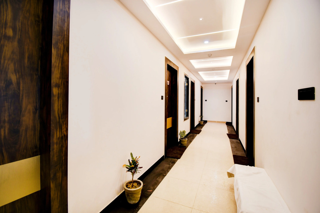 Super OYO Townhouse Oak Ratanpur Panki