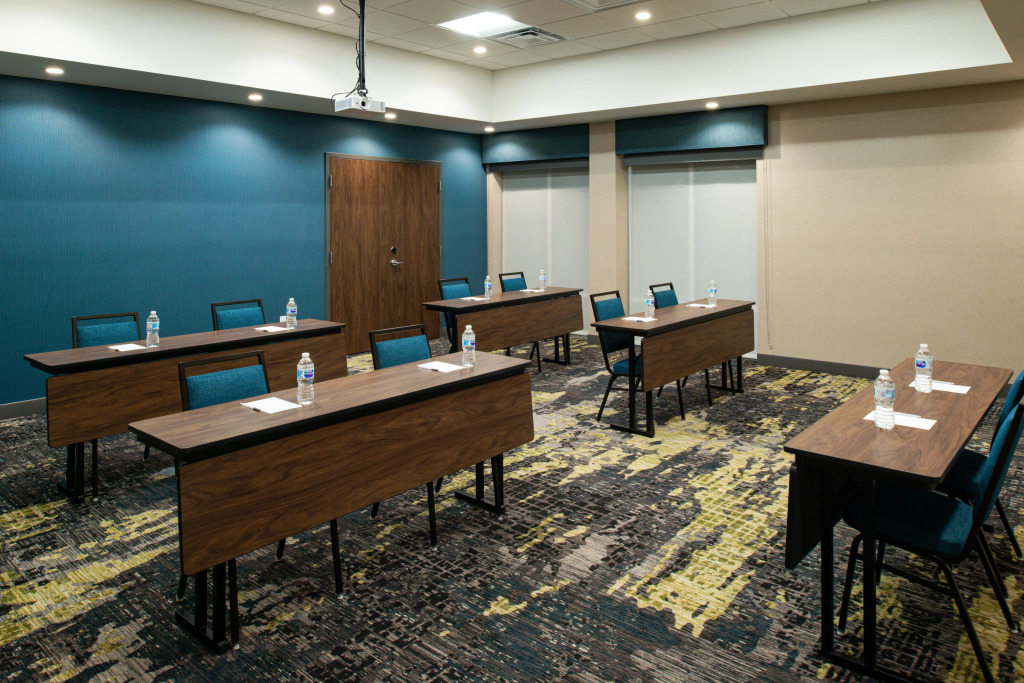 Hampton Inn & Suites Adrian