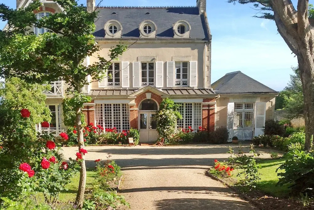 House With 8 Bedrooms in Grandcamp-maisy, With Wonderful sea View, Fur