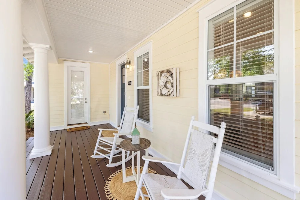 1317 Laurel Grove 3 Bedroom Home by RedAwning
