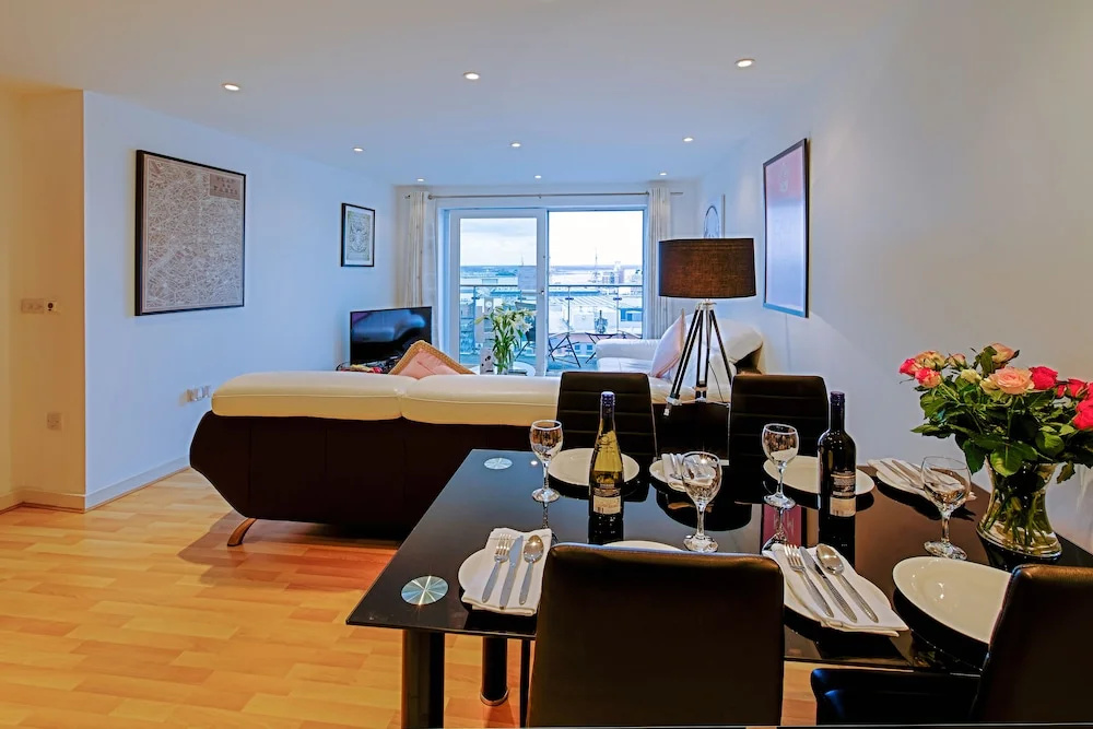 Gunwharf Quays Harbour Apartments