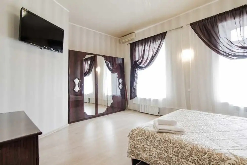 LeonRooms Pokrovskiy 8-4