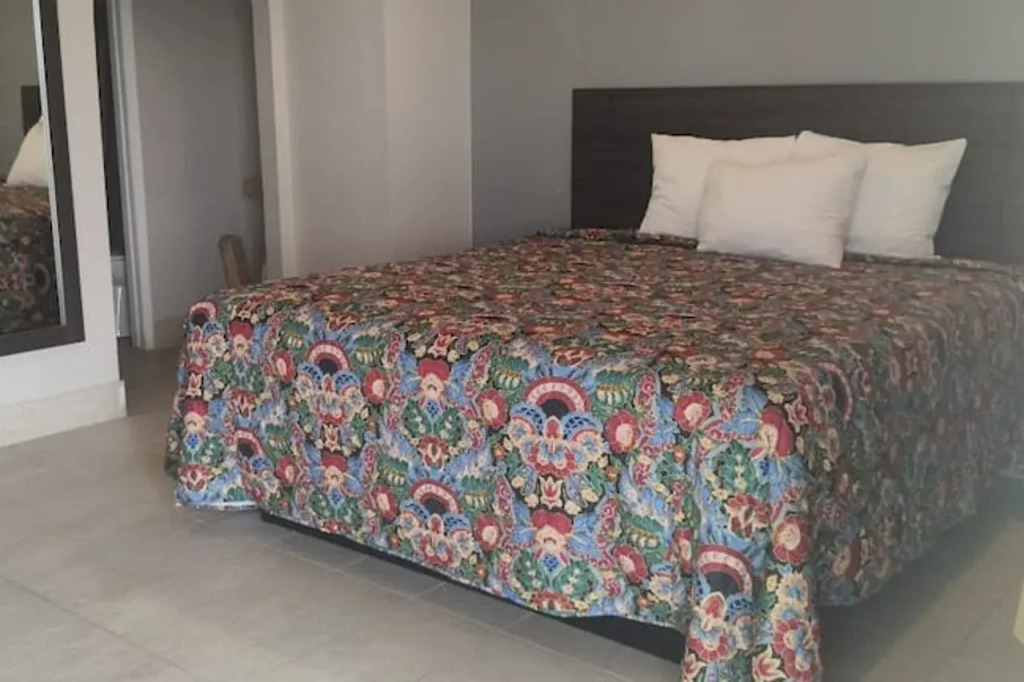 Motel 7 By OYO Near Phoenix Airport