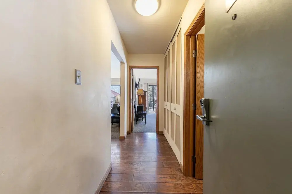 222 Bldg B 1 Bedroom Condo