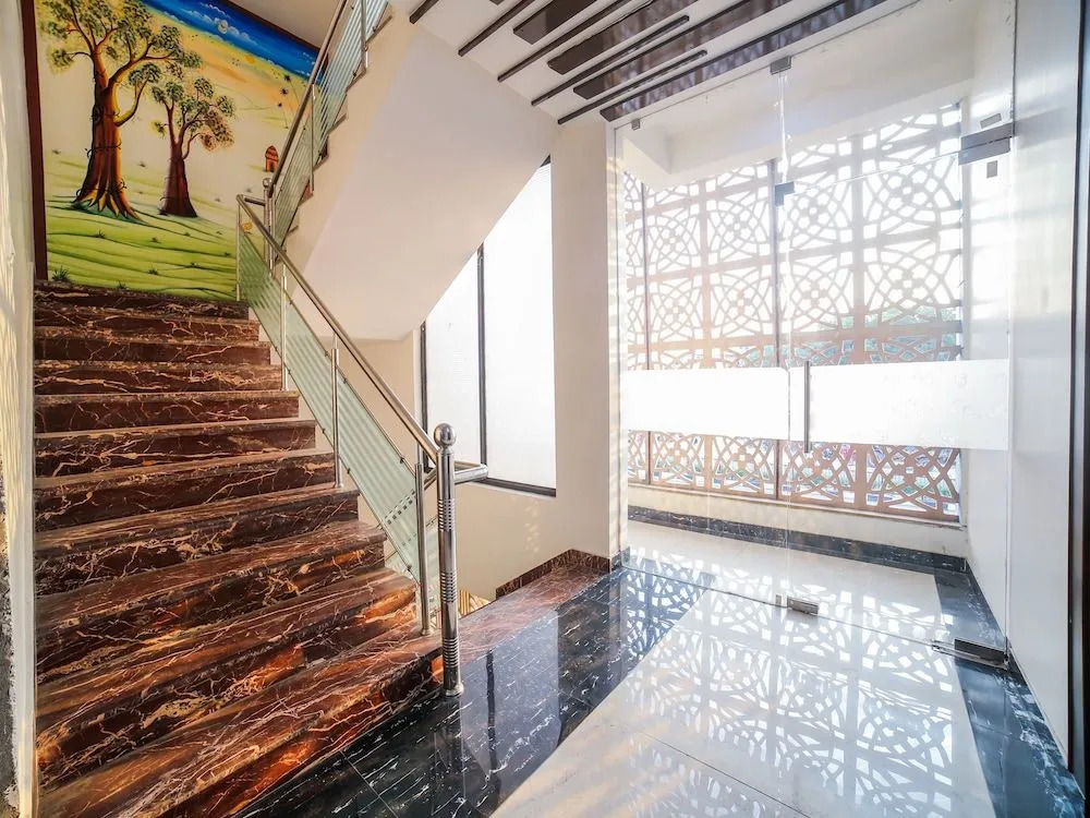 OYO 23295 Hotel The Rajfort