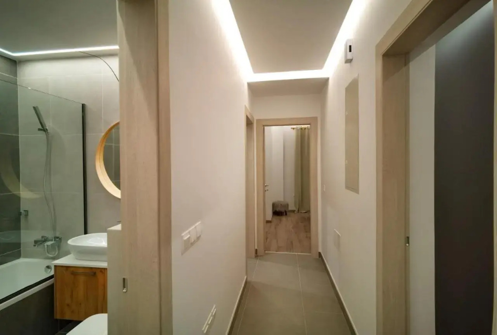 Eagles Nest- 2BR stylish, free park, Netflix