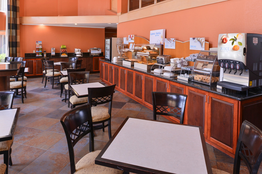 Holiday Inn Express Hotel Clearwater East - ICOT Center by IHG
