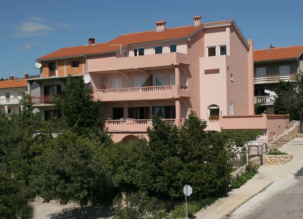 Apartments Ivona 6