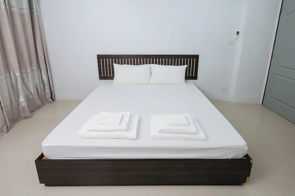 Creston Grand Hotel Suphan Buri