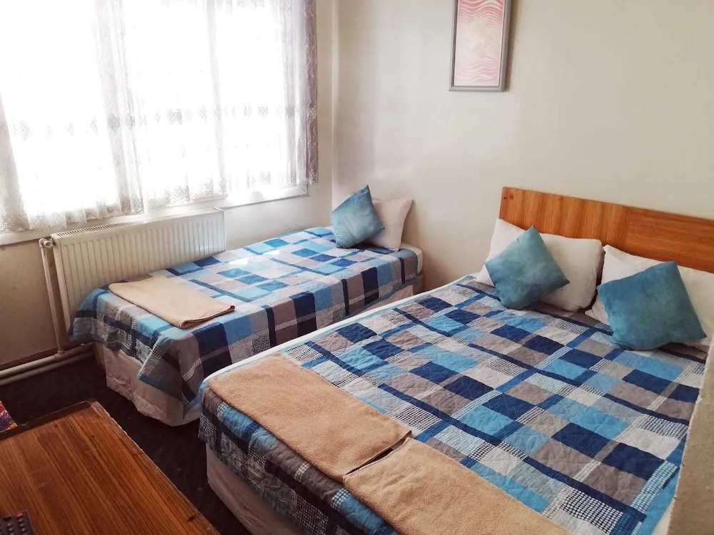 Omur Hotel