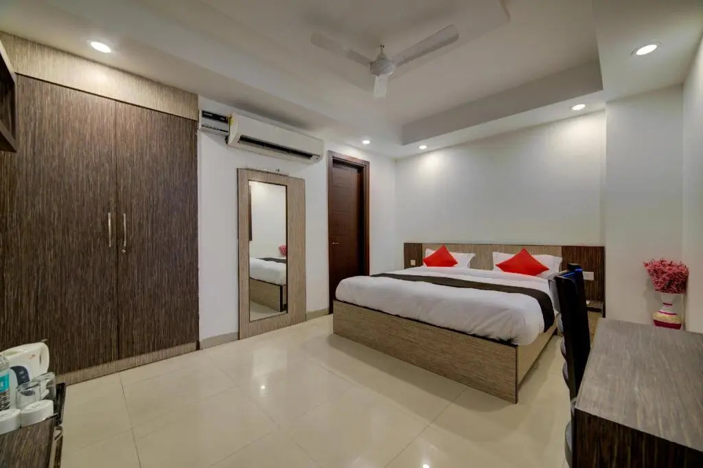 Supreme Residency by OYO Rooms