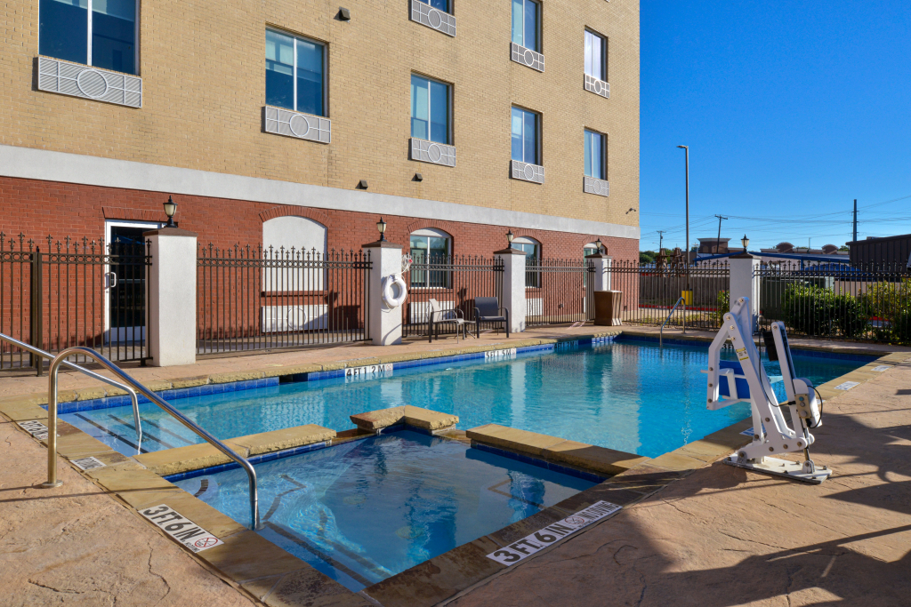 Holiday Inn Express & Suites Royse City - Rockwall by IHG