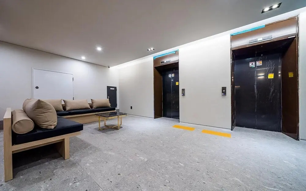 Hound Hotel Songjeong